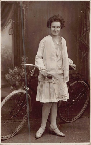 Femme portant une - femme,