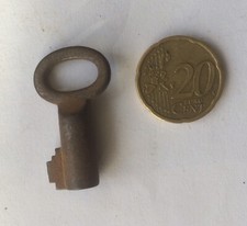petite cle ancienne de