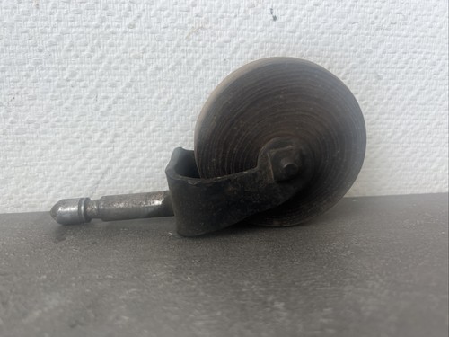 Ancienne roue lit bois - ancienne,