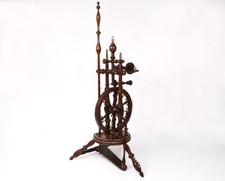 Rouet à filer ancien bois tourné quenouille objet métier collection XIXème