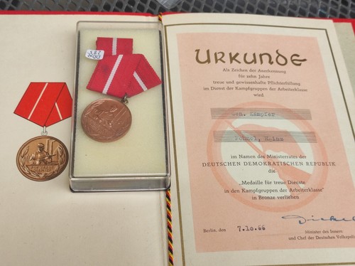 Médaille ddr nva - nva, avec