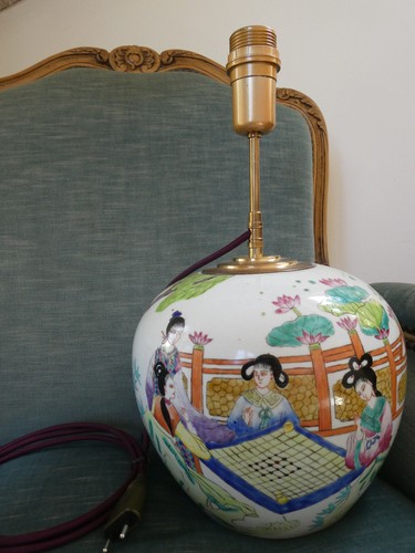 Important pied lampe pot - pied, à