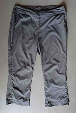 pantacourt de sport nike gris :: taille 42