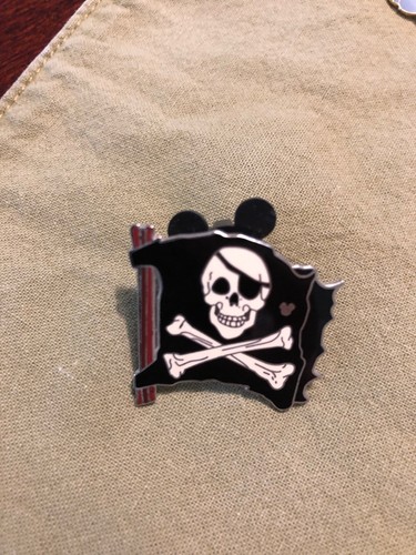Disney hidden mickey pirates - mickey,