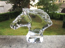 Tête de cheval en cristal de Baccarat estampillée, parfait état de conservation.