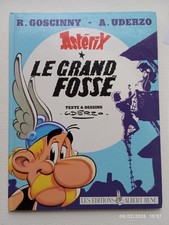 BD ASTÉRIX , LE GRAND FOSSÉ