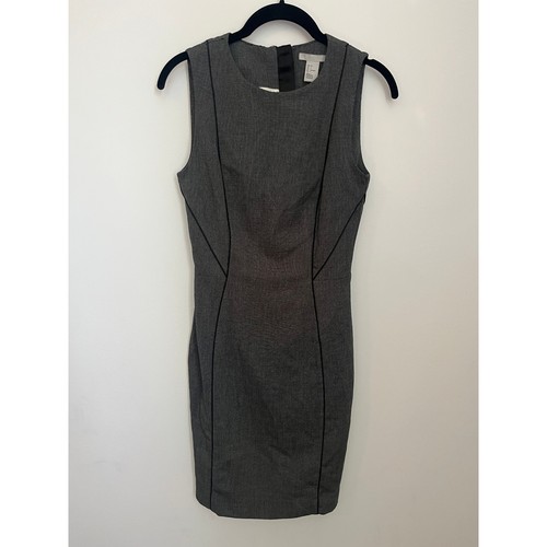 Grey sleeveless sheath - grey,