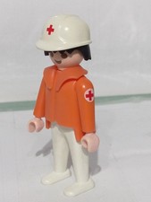 PLAYMOBIL FIGURINE INFIRMIER