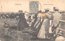 CPA 14 CABOURG / CHAMP DE COURSES