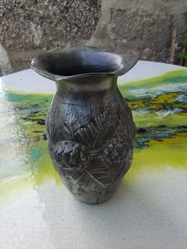 Ancien vase etain repoussé - etain,