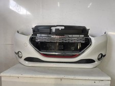 Pare choc avant PEUGEOT 208 1