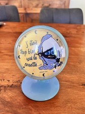 Réveil Caliméro Vintage Bleu Pied Tulipe. « J’étais Trop Bien Sous La Couette »