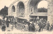 CPA 65 LOURDES / POSTE DES BRANCARDIERS / VOITURE D'AMBULANCE