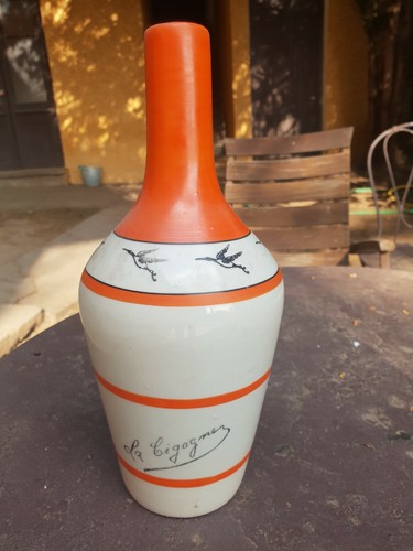 Bouteille ancienne - ancienne, en