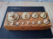 Boite de 12 poids en laiton de 500 g à 1 g Poinçonnés