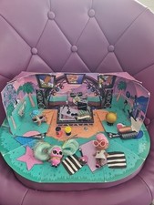 LOL Surprise 3 Figurines + accessoires Et Décor Concert