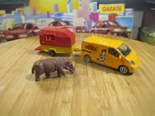 MAJORETTE -RENAULT TRAFIC "PINDER" + REMORQUE + HYPPOPOTAME N°239B ECH 1/64