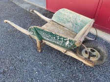 Ancienne Brouette en bois