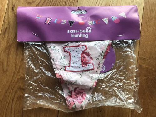 Bruant tissu floral amour - bruant, "amour"