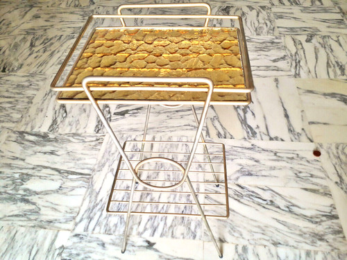 Petite table métal avec - table, en
