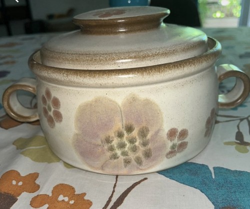 Ancienne petite soupière - ,