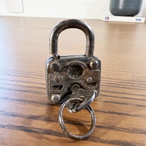 Ancien cadenas mola allemand - ancien,