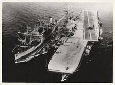 RAVITAILLEMNT LA SAONE CLEMENCEAU PORTE AVION AVIATION AERONAUTIQUE 24 x 18 cm