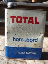 Bidon d'huile Total hors-bord