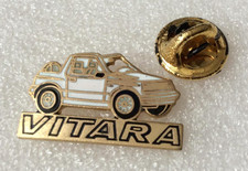 Pin's vintage  automobile  Suzuki Vitara 4x4