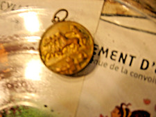 deux Pendentifs    romain en