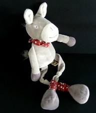 O. DOUDOU PELUCHE LES PETITES MARIE ANE GRIS FOULARD ROUGE POIS BONNET 32cm TBE
