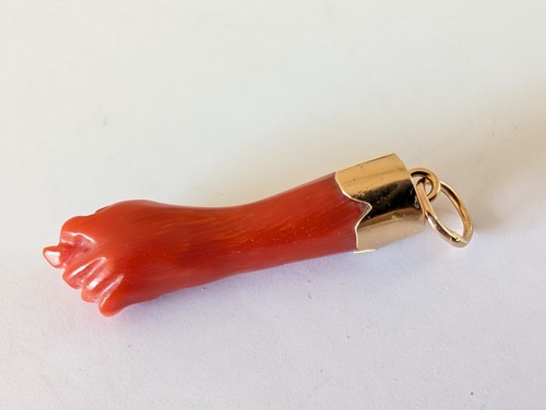 Ancien pendentif mano - ancien,