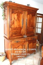 Buffet deux corps en noyer STYLE LOUIS XV