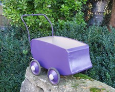 Ancienne poussette de poupée RESTAUREE / jouet enfant / collection jouets ancien