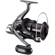 Moulinet de surf Daiwa 17 CROSSCAST 5500 à deux mains aluminium gris eau salée