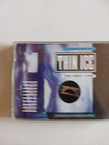 Cassette audio thin - cassette, ice