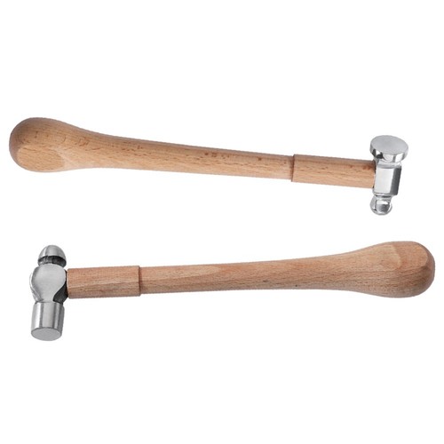 Outil essentiel pour orfèvre