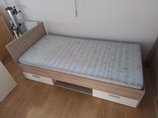 lit junior (matelas 90×190 cm), couleur hêtre avec deux tiroirs et niche