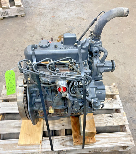 Kubota b2410 tractor running - kubota,