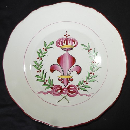 Belle assiette signée - (signée, st