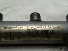 Rampe injection PEUGEOT 807 1570N5