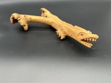 Sculpture de dragon en bois