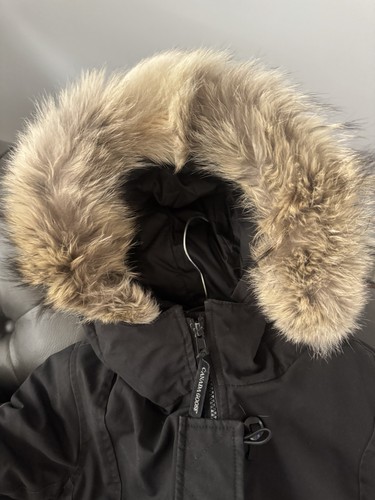 Authentic canada goose - canada, youth