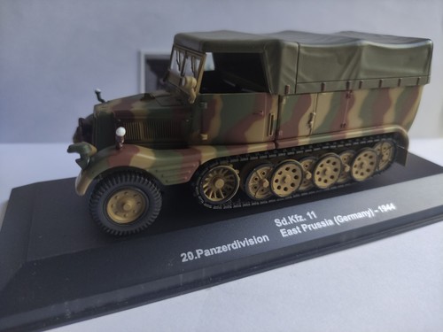 Half track sdkfz 11 - half,
