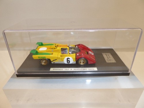Model plus ferrari - model,