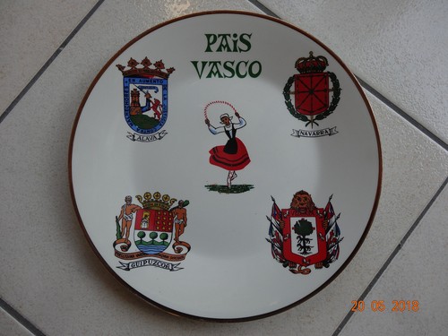 Assiette pays basque - assiette,