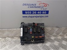 BOITIER FUSIBLES DIVERS RELAIS