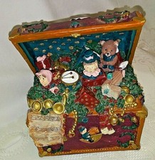 Vintage Wind-Up Resin Trunk Music Box Toys Christmas Decorative (Tune Unknown)