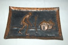 Sculpture en cuivre repoussé , Afrique , vide poche , tableau