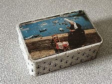 Boîte de biscuit ancienne